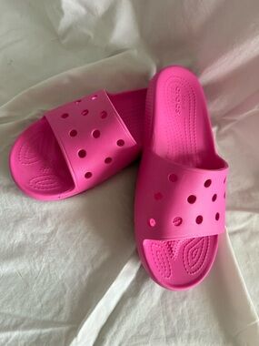 CROCS Pink Slide Sandals